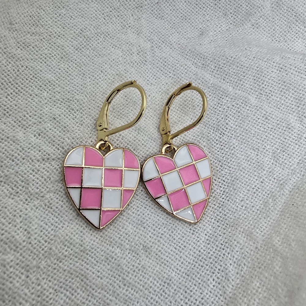 Gold-Tone Pink & White Checkerboard Heart Earrings